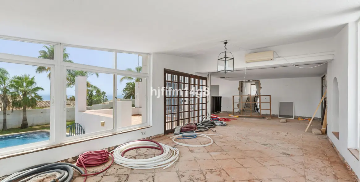 Venta de villa independiente en Estepona 12