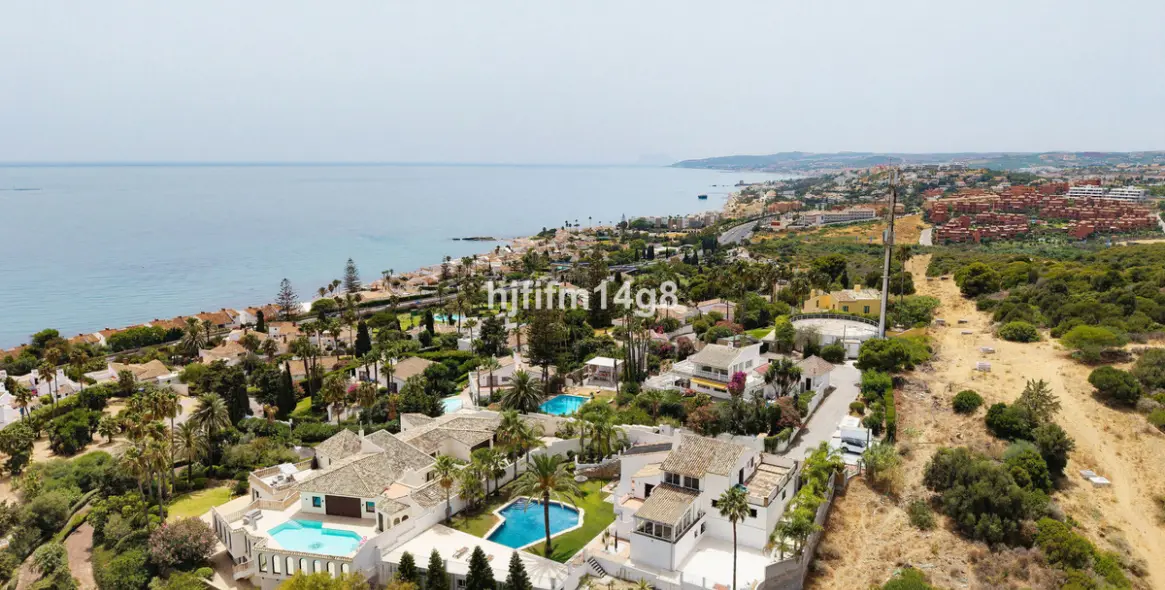 Venta de villa independiente en Estepona 16