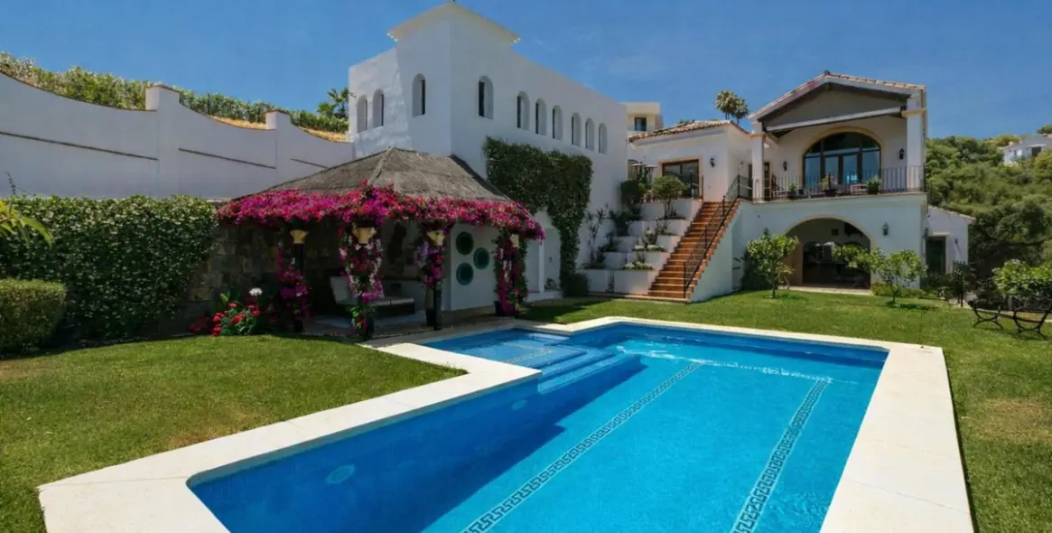 Venta de villa independiente en Benahavís 35