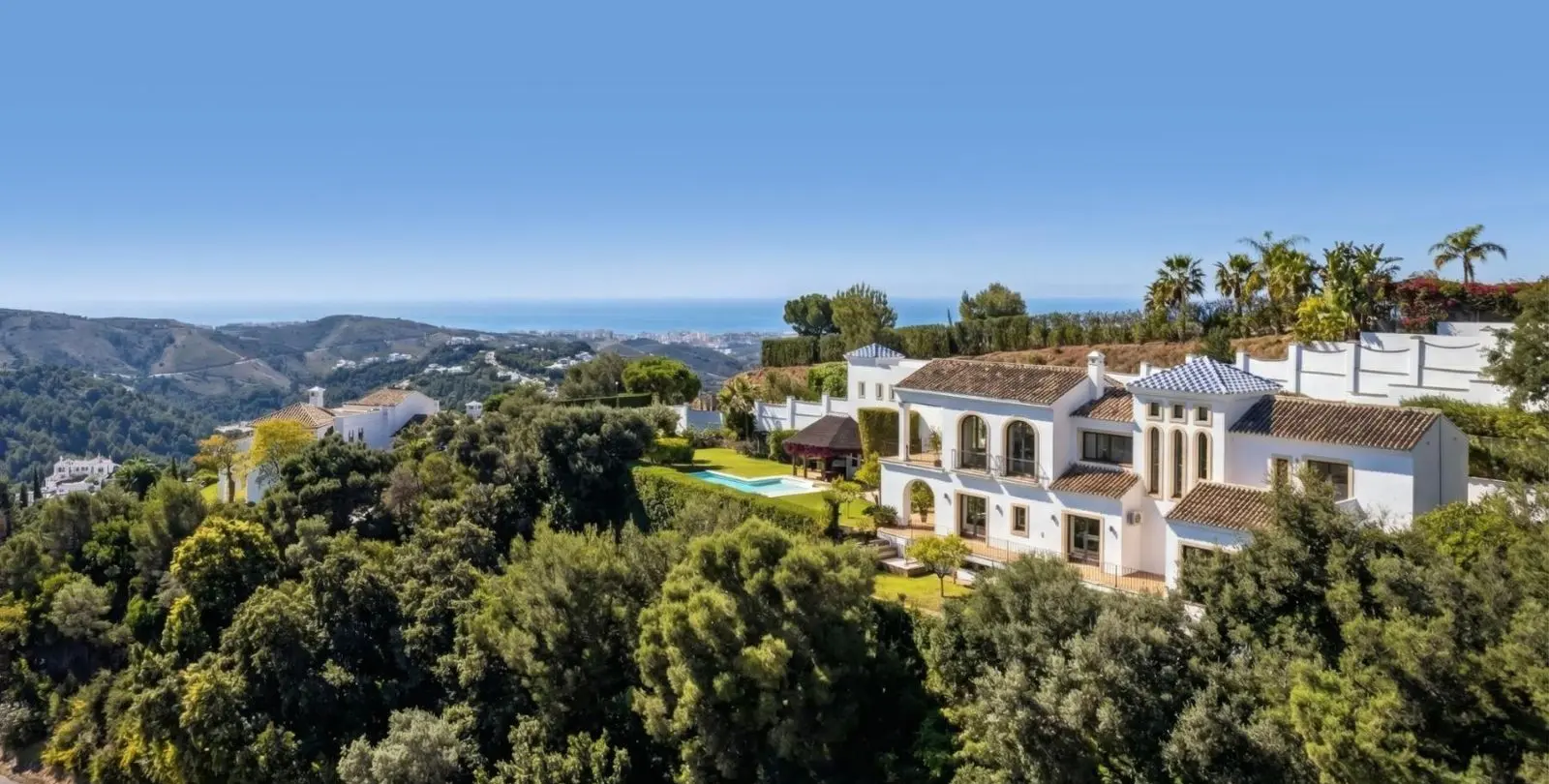 Продажа  отдельно стоящей виллы в Benahavís 15