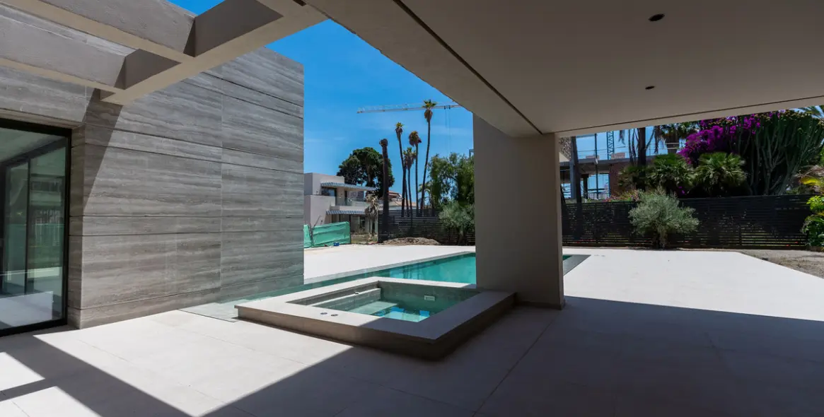 Venta de villa independiente en Cortijo Blanco 81