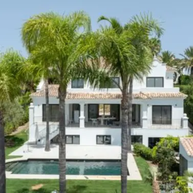 Venta de villa independiente en El Paraiso