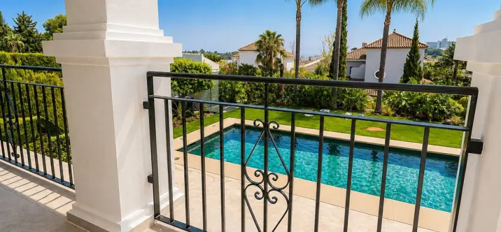 Venta de villa independiente en El Paraiso 4