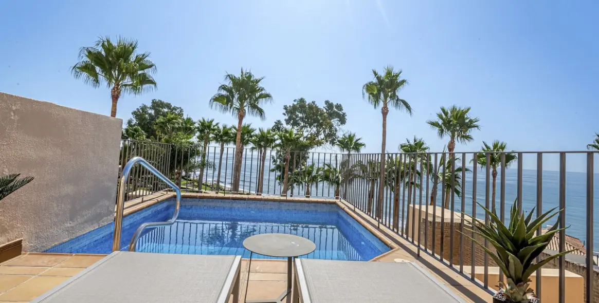 Long-term rent of penthouse in Estepona 2