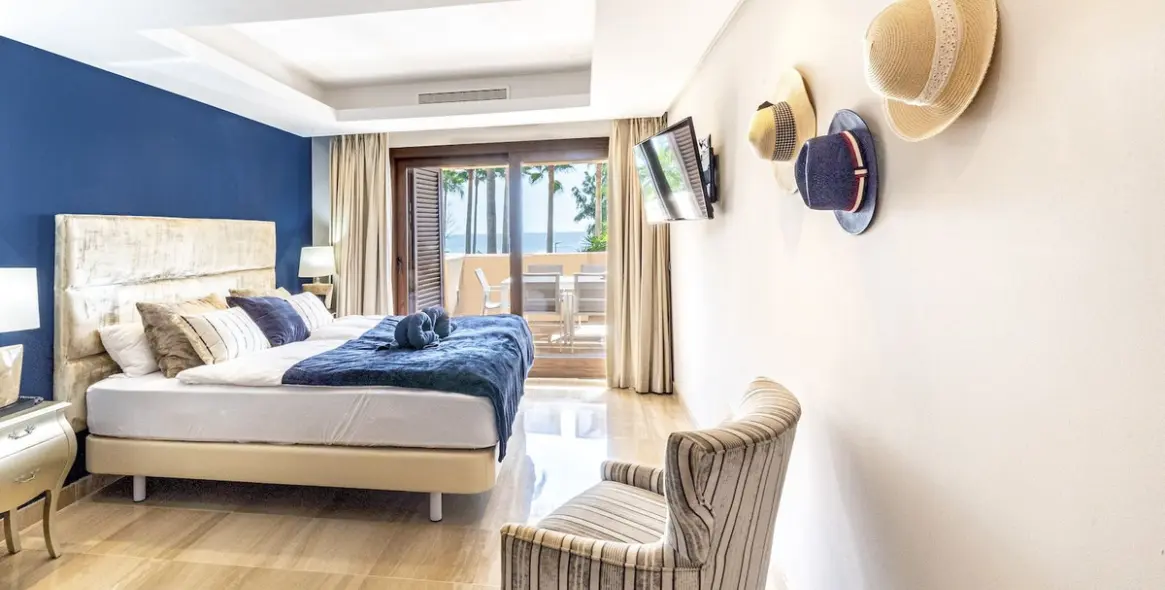 Long-term rent of penthouse in Estepona 11