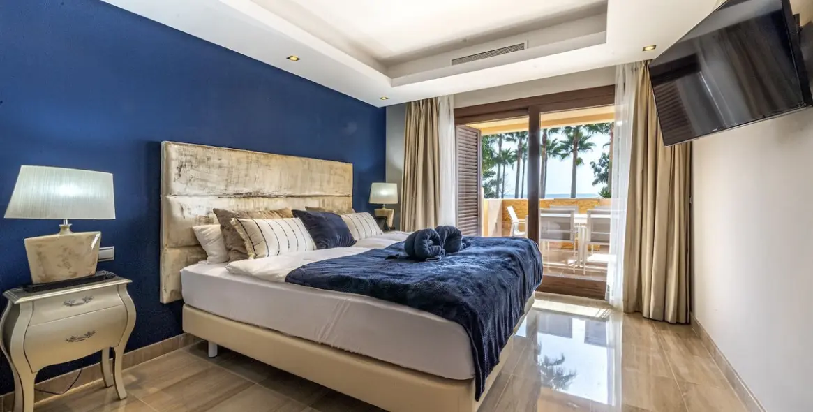 Long-term rent of penthouse in Estepona 12