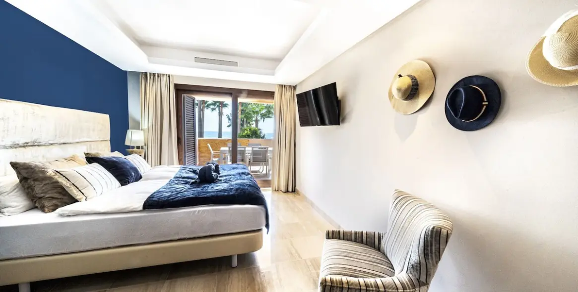 Long-term rent of penthouse in Estepona 14