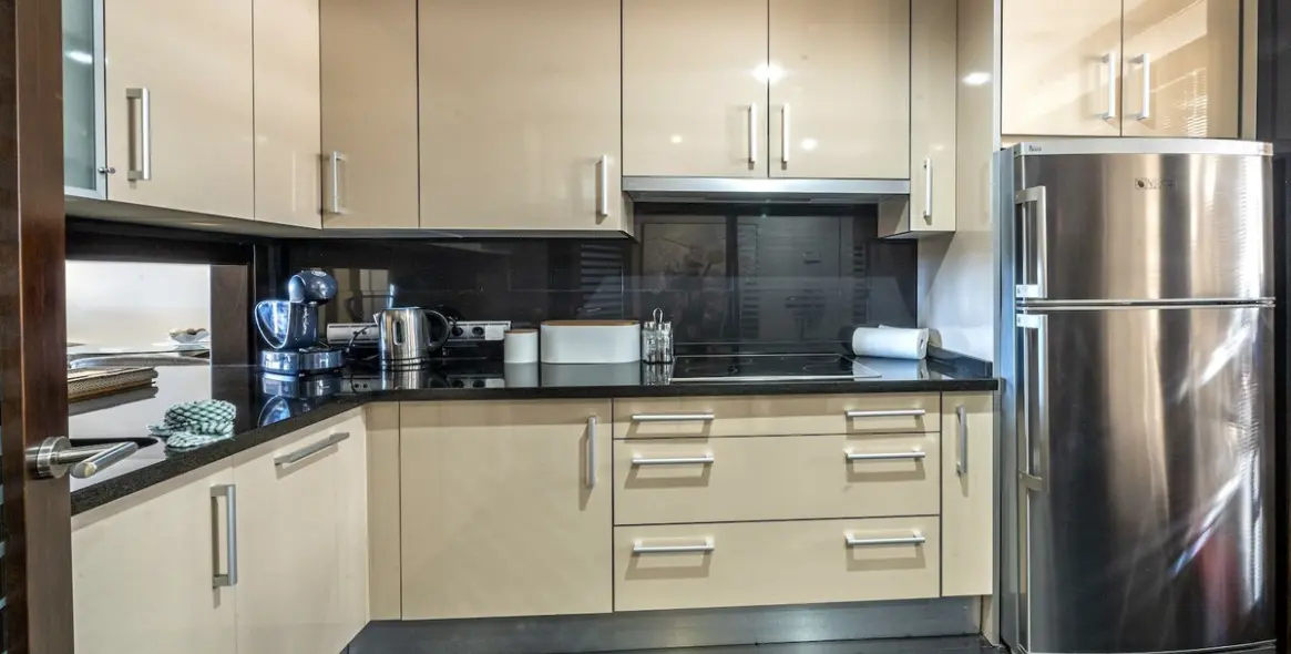 Long-term rent of penthouse in Estepona 19