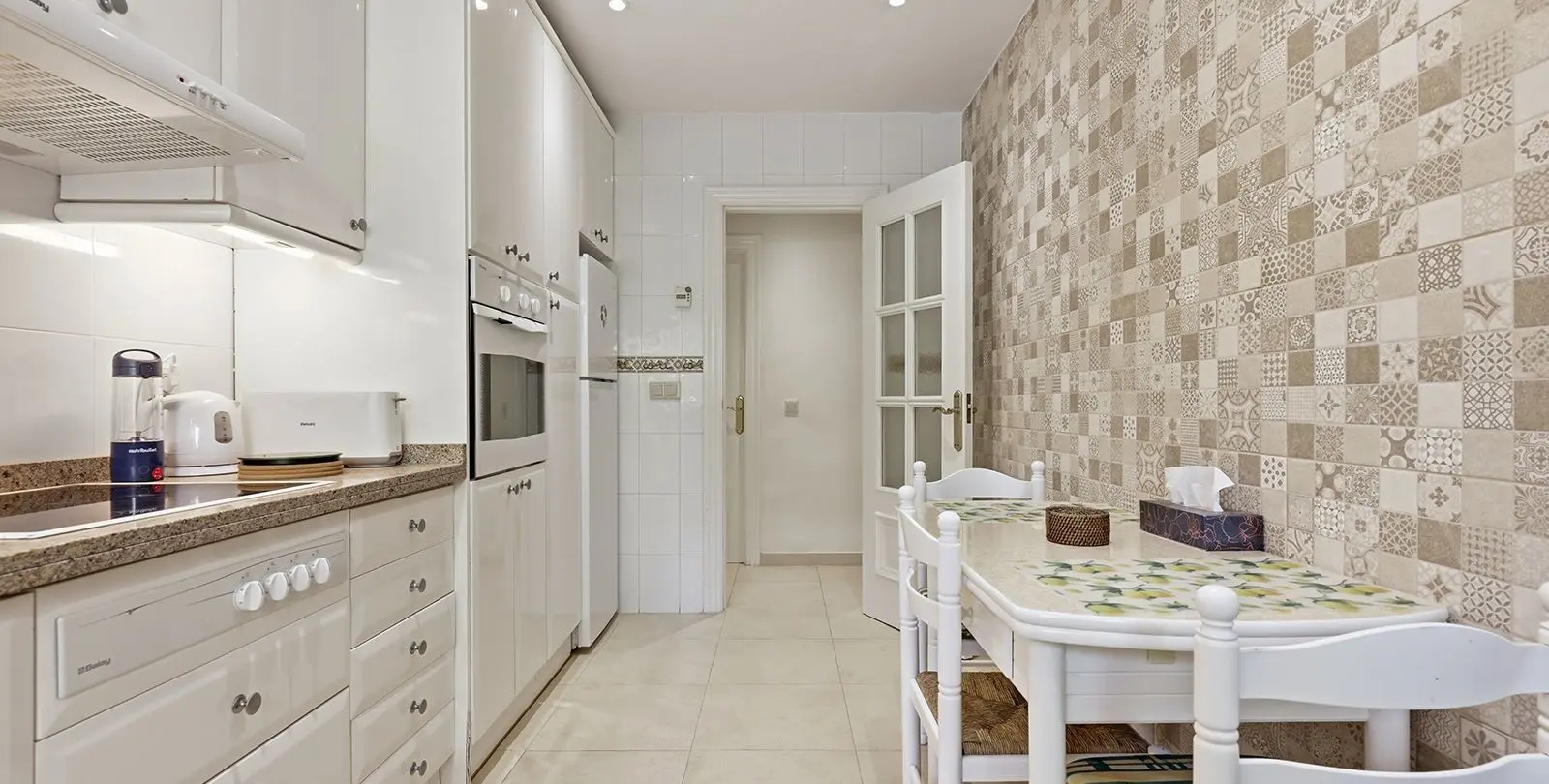 Sale of ground floor apartment in Estepona 22