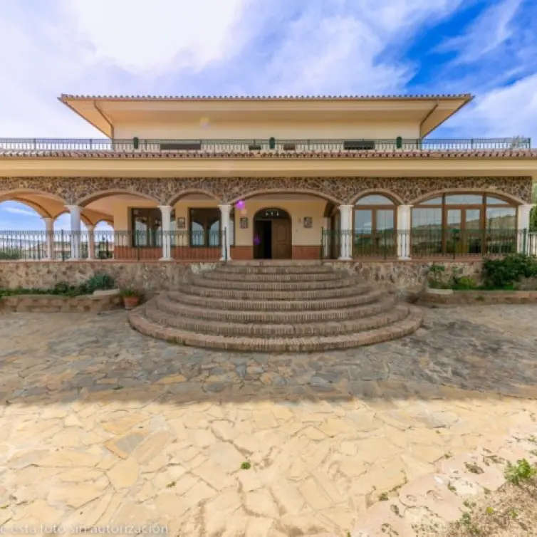 Venta de villa independiente en Churriana