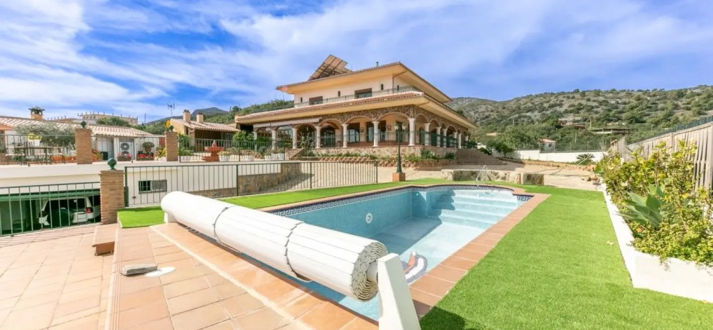 Venta de villa independiente en Churriana 1