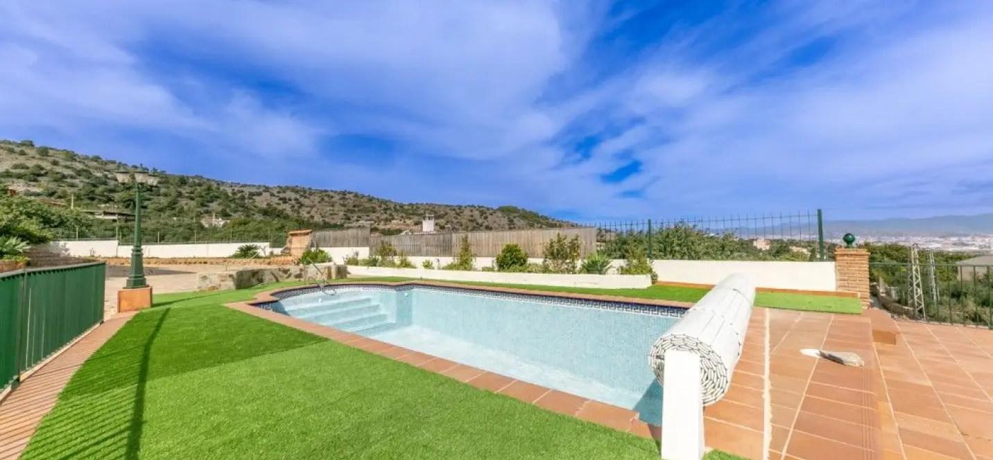 Venta de villa independiente en Churriana 3