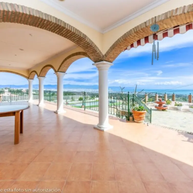 Venta de villa independiente en Churriana