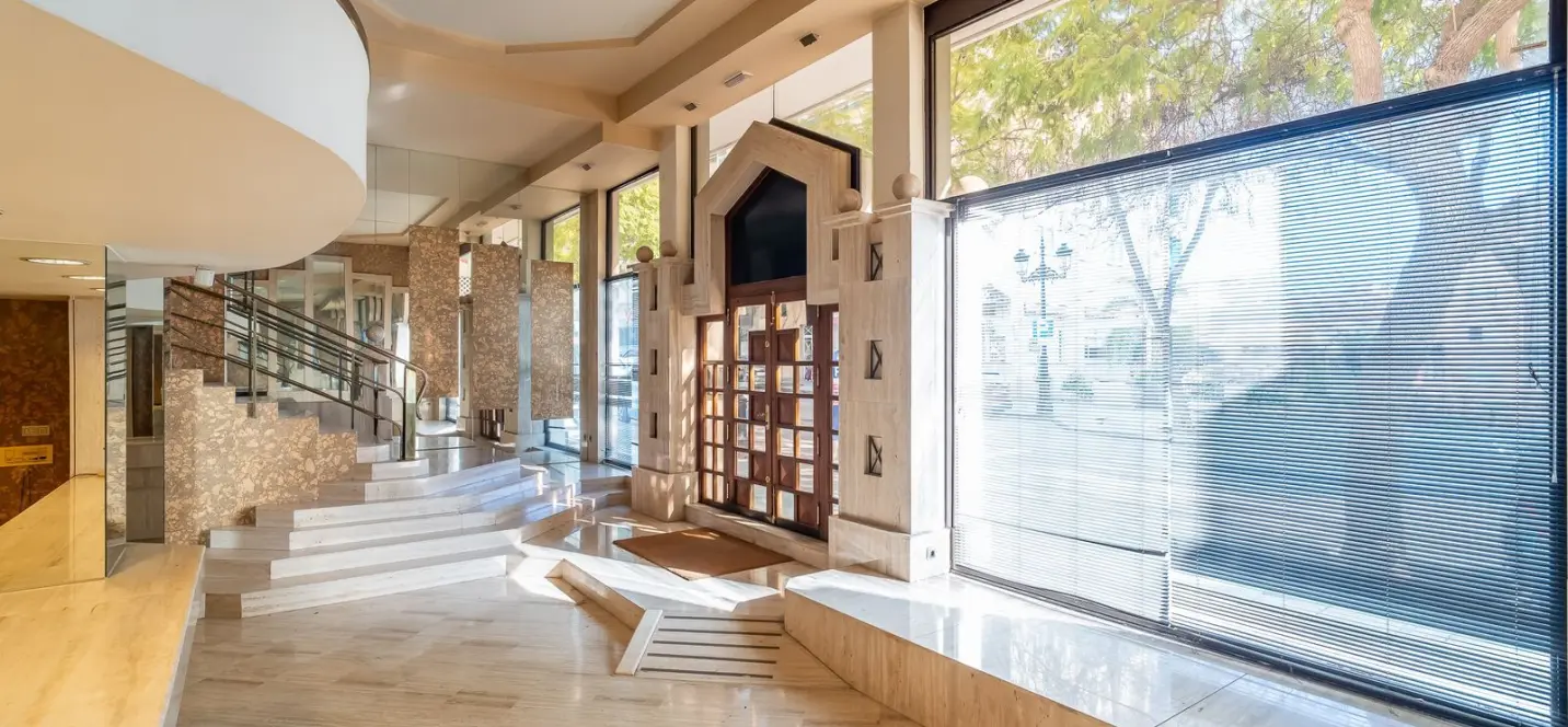 Sale of commercial premises in Marbella 3