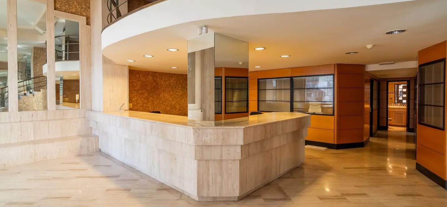 Sale of commercial premises in Marbella 4