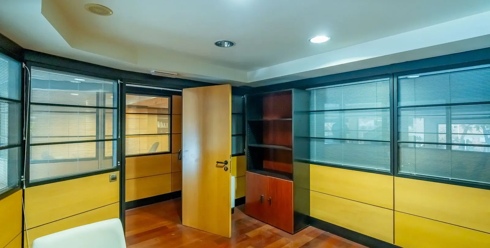 Продажа коммерческого помещения в Marbella 8