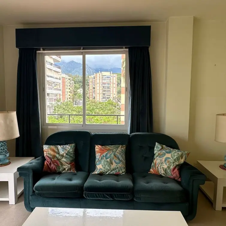 Sale of middle floor apartment in Marbella