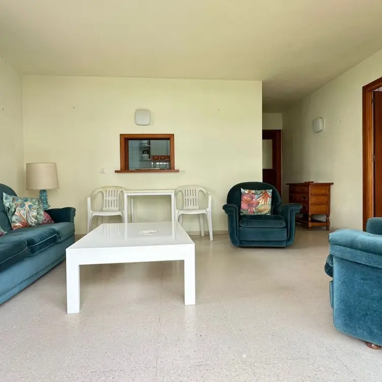 Sale of middle floor apartment in Marbella