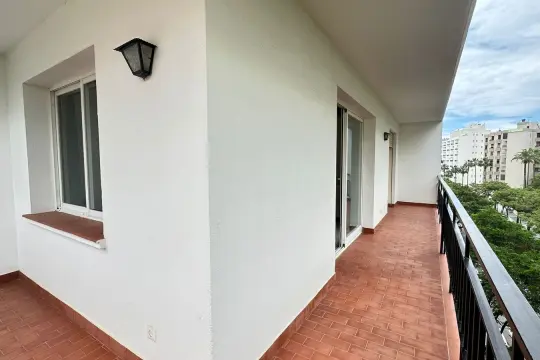 Image 6 thumb