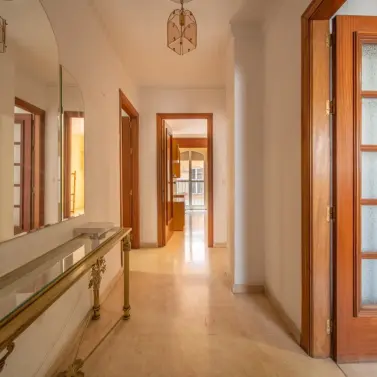 Sale of middle floor apartment in Fuengirola