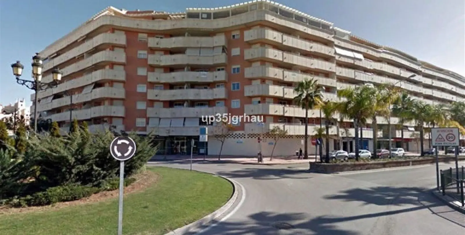 Продажа апартаментов на среднем этаже в Estepona 2