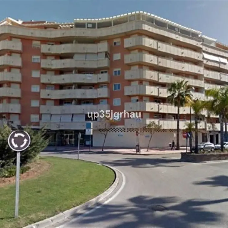 Продажа апартаментов на среднем этаже в Estepona
