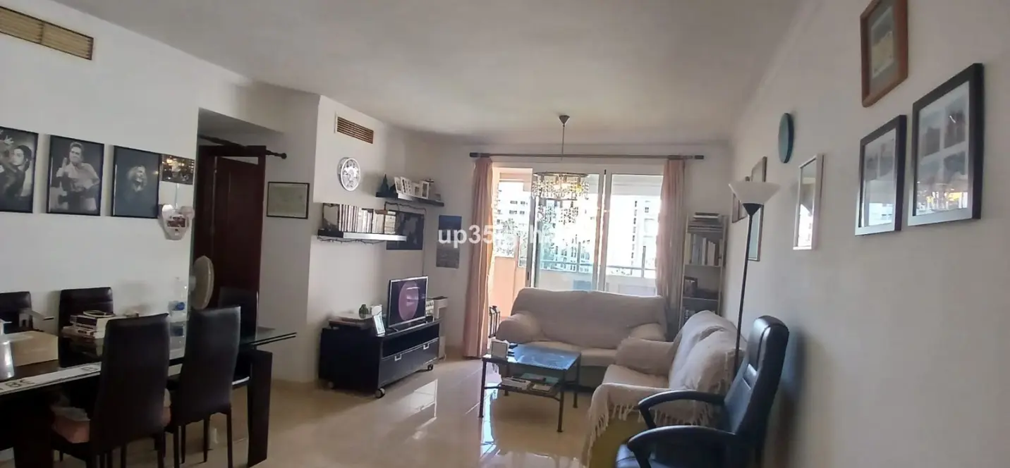 Продажа апартаментов на среднем этаже в Estepona 2