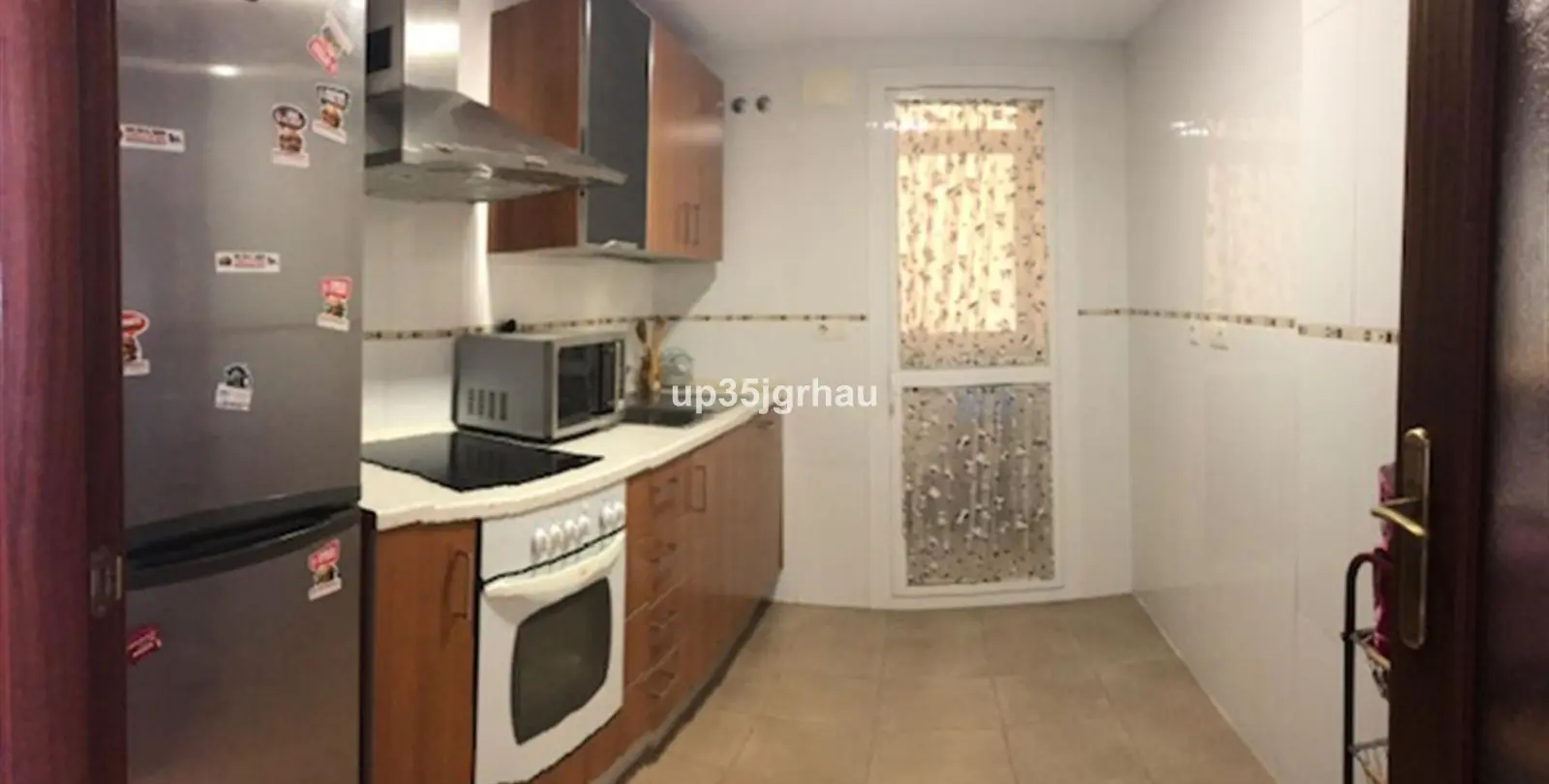 Продажа апартаментов на среднем этаже в Estepona 6