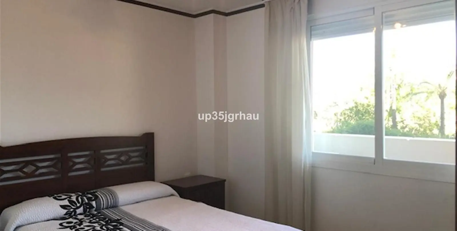 Продажа апартаментов на среднем этаже в Estepona 15