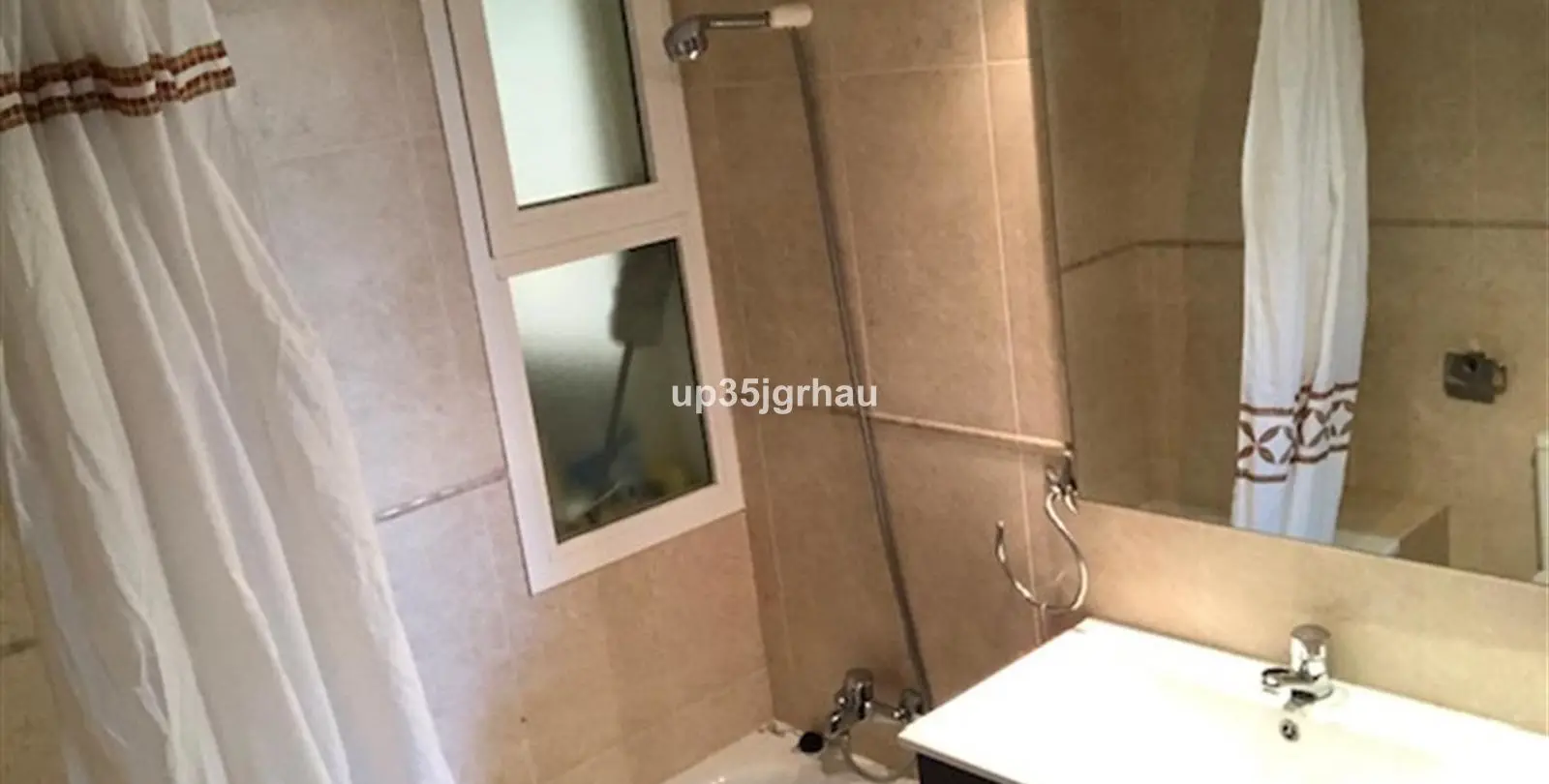 Продажа апартаментов на среднем этаже в Estepona 28