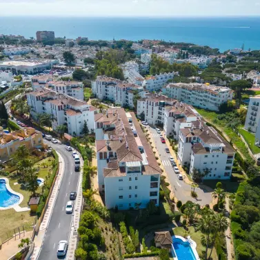 Venta de apartamento en planta media en Calahonda