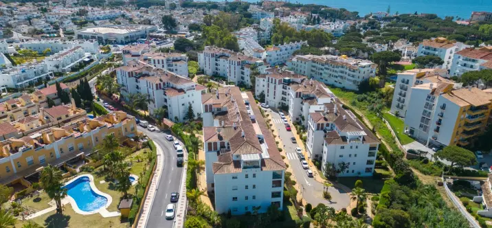 Venta de apartamento en planta media en Calahonda 0