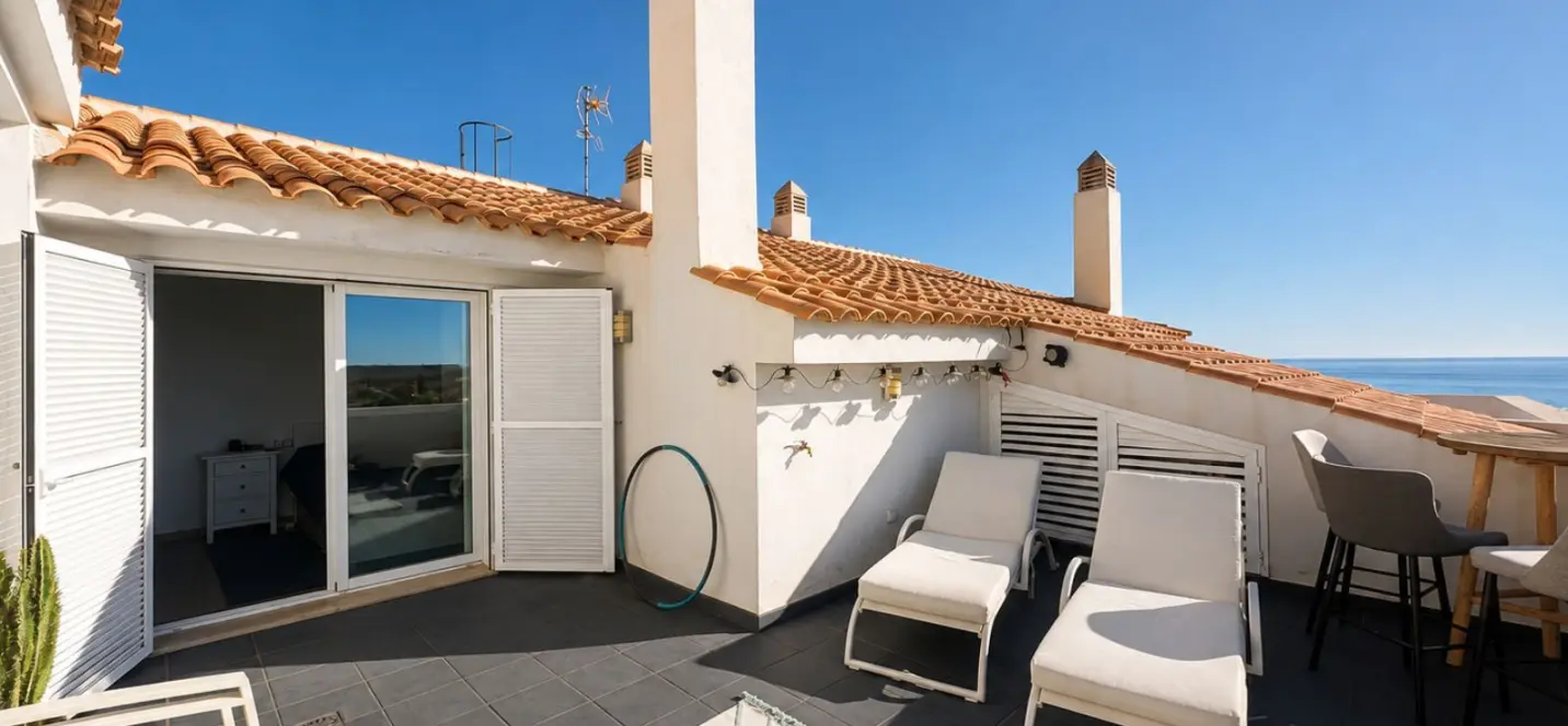 Sale of penthouse duplex in Manilva 0