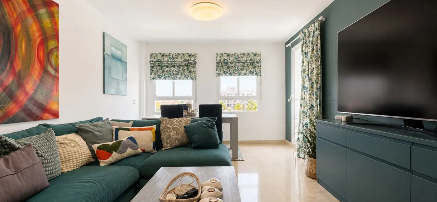 Sale of penthouse duplex in Manilva 4