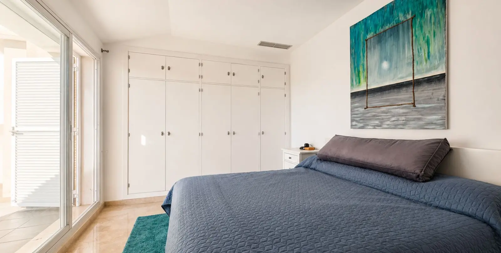 Sale of penthouse duplex in Manilva 12