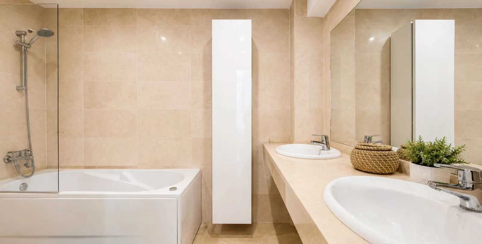 Sale of penthouse duplex in Manilva 14