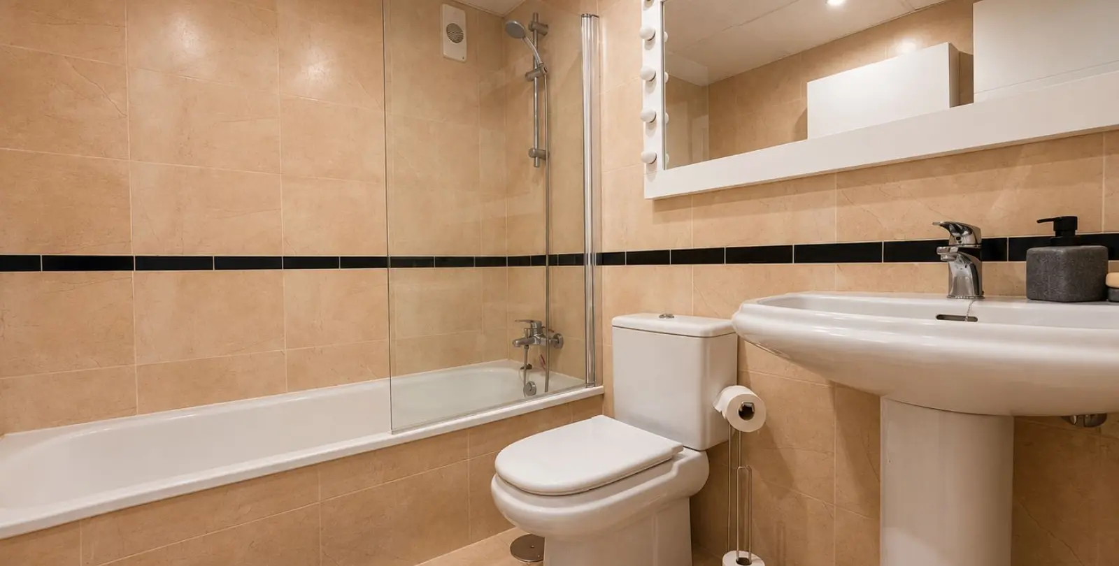 Sale of penthouse duplex in Manilva 18