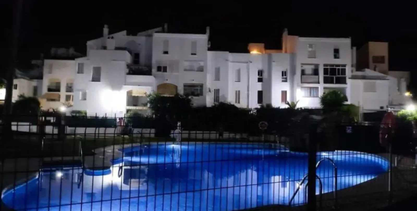 Продажа апартаментов на среднем этаже в Elviria 2