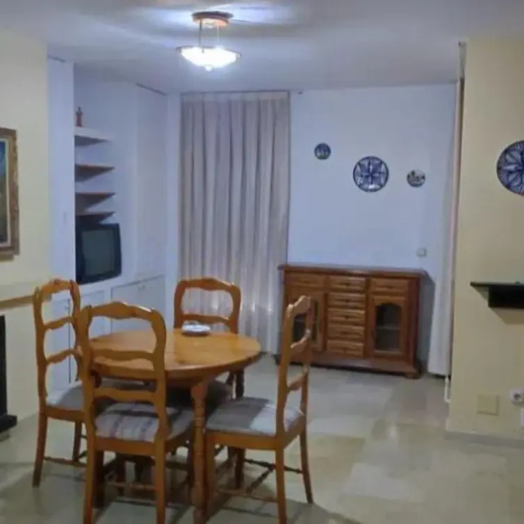Sale of middle floor apartment in Elviria