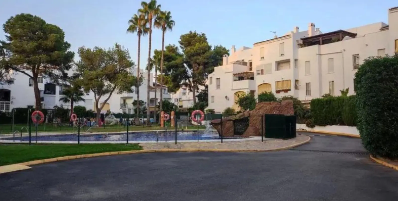 Продажа апартаментов на среднем этаже в Elviria 16