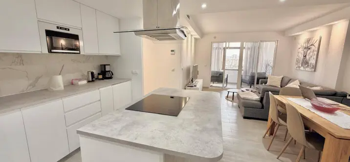 Продажа апартаментов на среднем этаже в Fuengirola 0