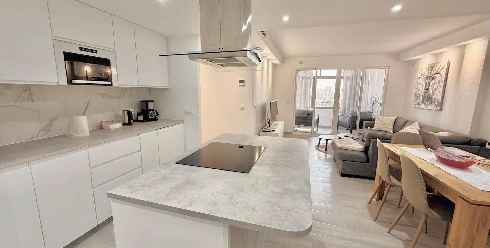 Venta de apartamento en planta media en Fuengirola 1