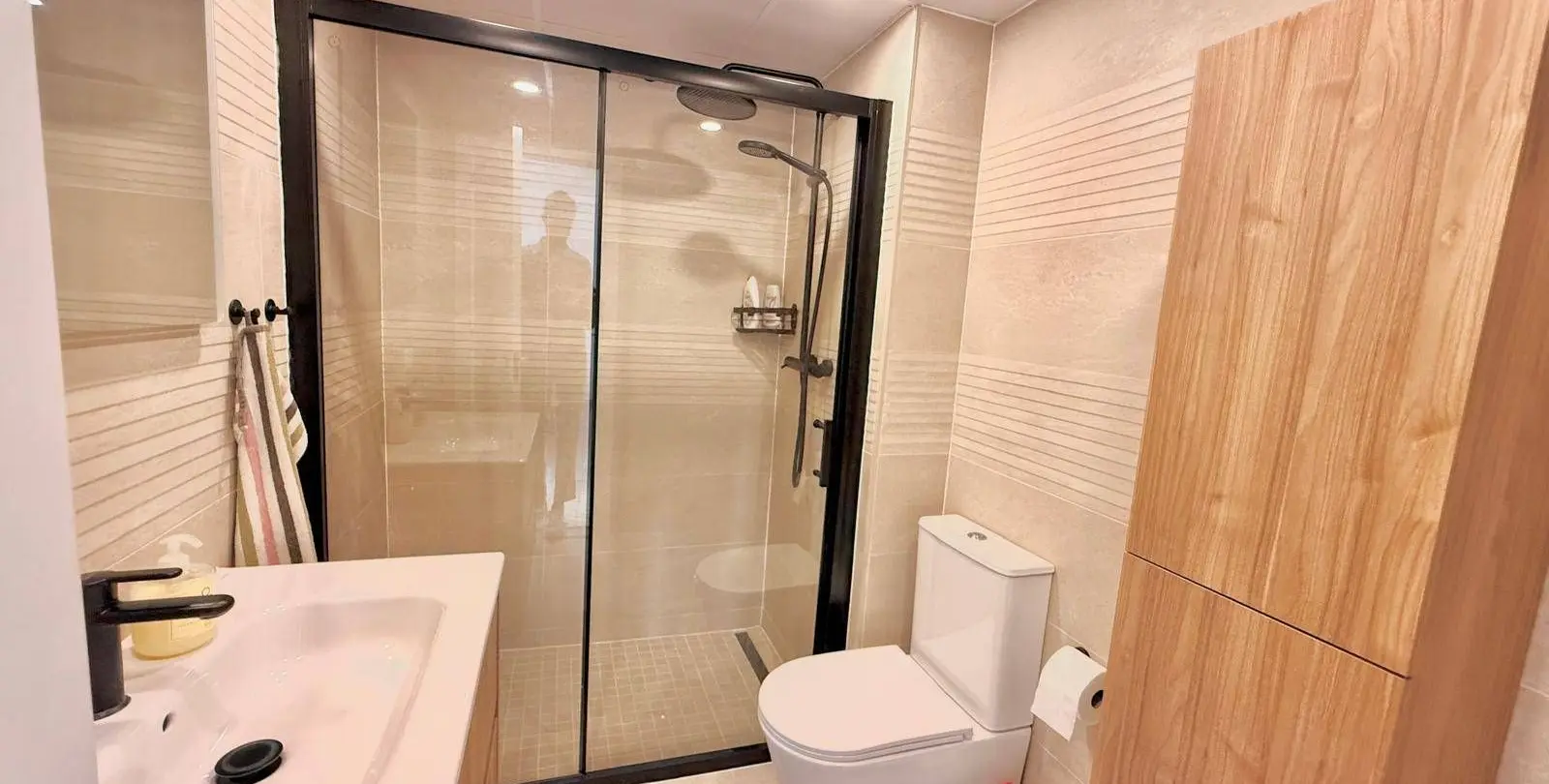 Venta de apartamento en planta media en Fuengirola 2