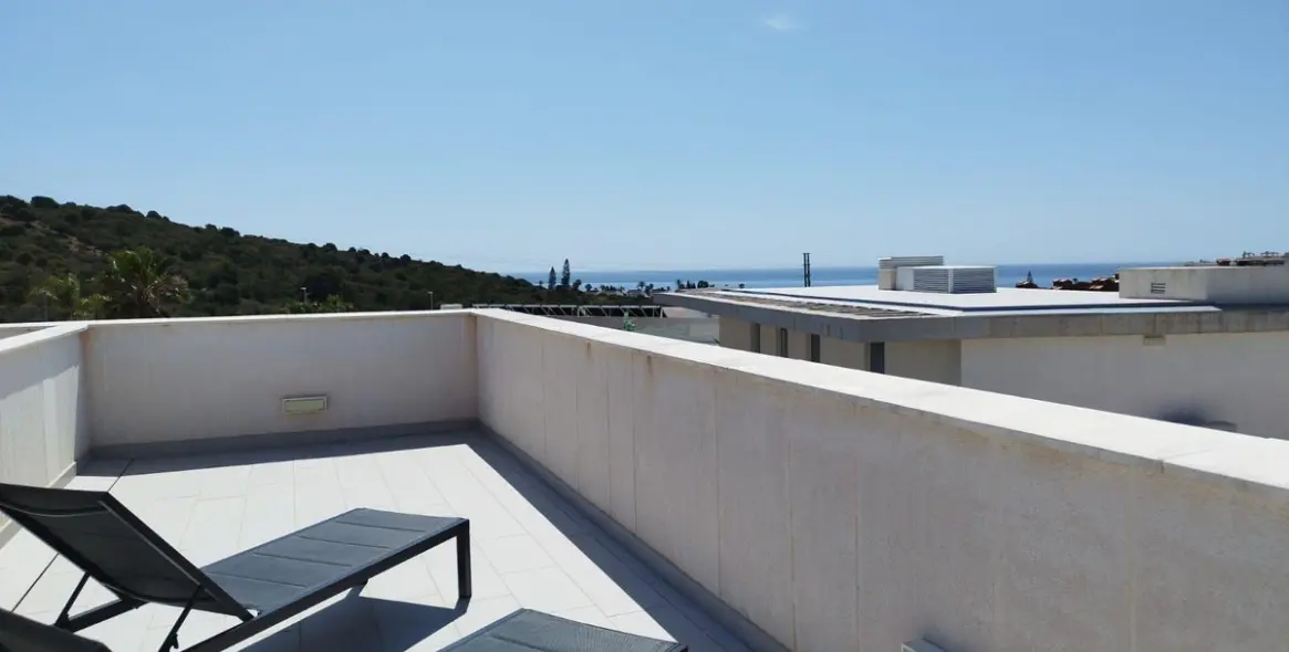 Venta de ático en Estepona 32