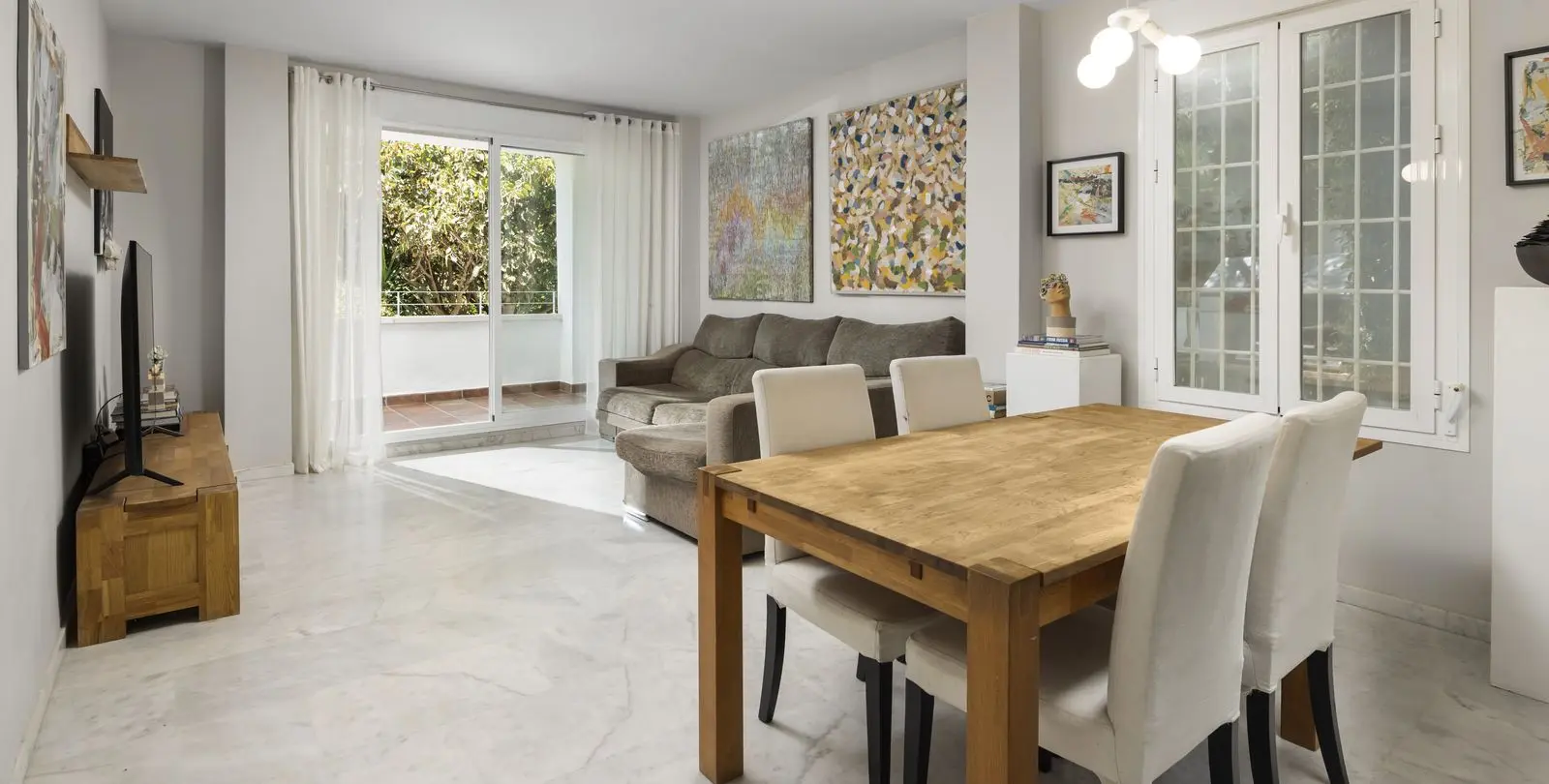 Sale of ground floor apartment in Benalmadena Costa 2