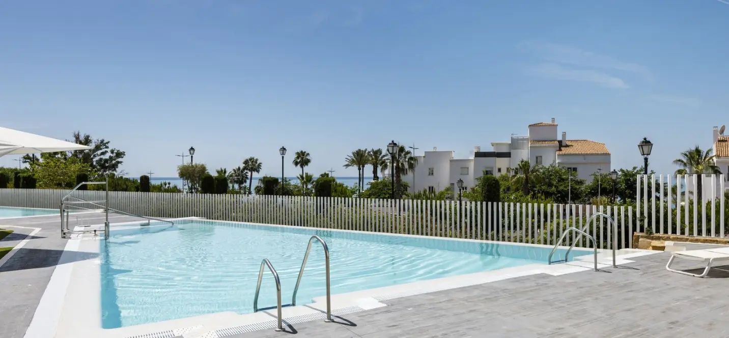 Sale of ground floor apartment in Benalmadena Costa 4