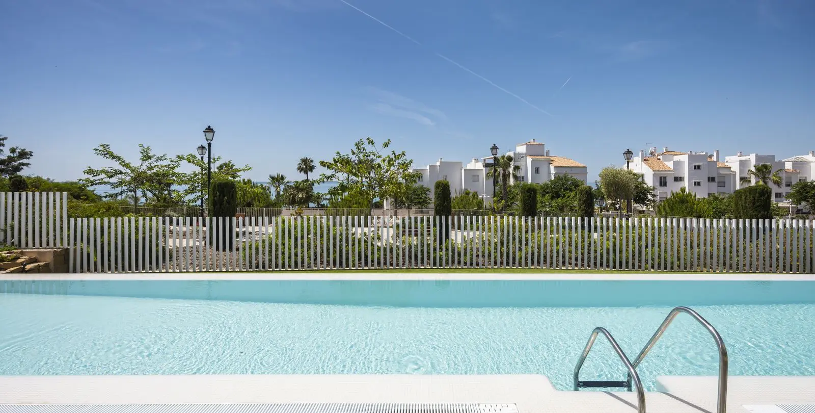 Sale of ground floor apartment in Benalmadena Costa 29