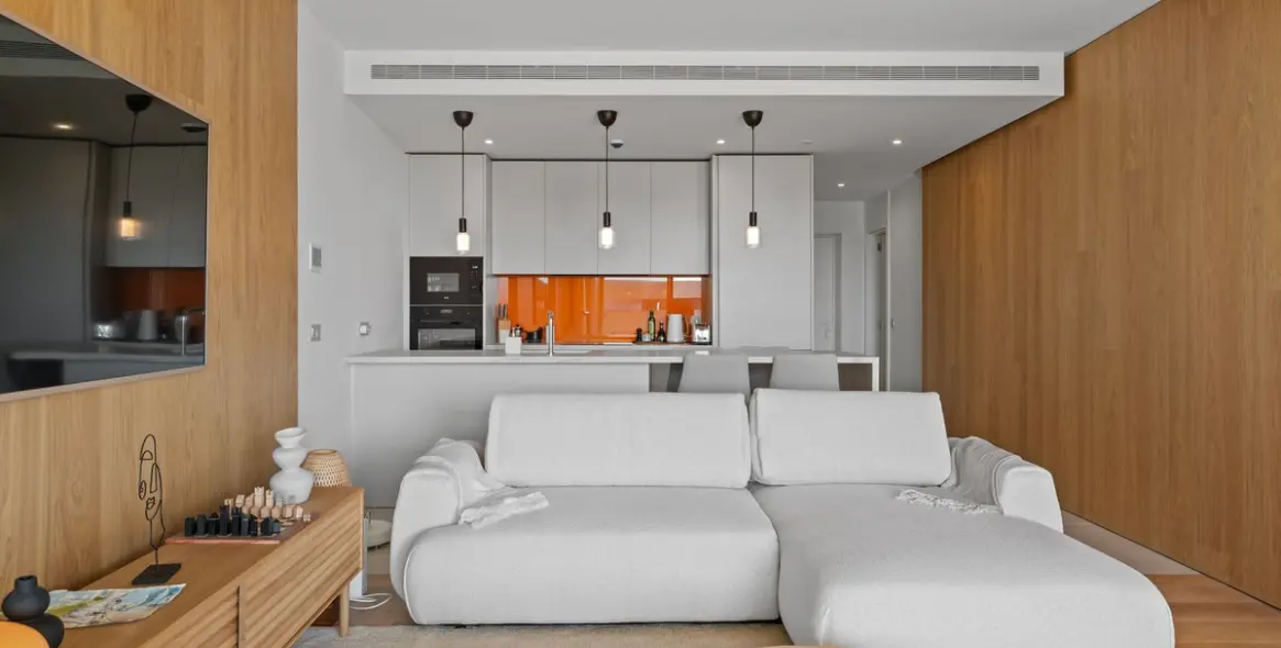 Sale of middle floor apartment in Higueron 5