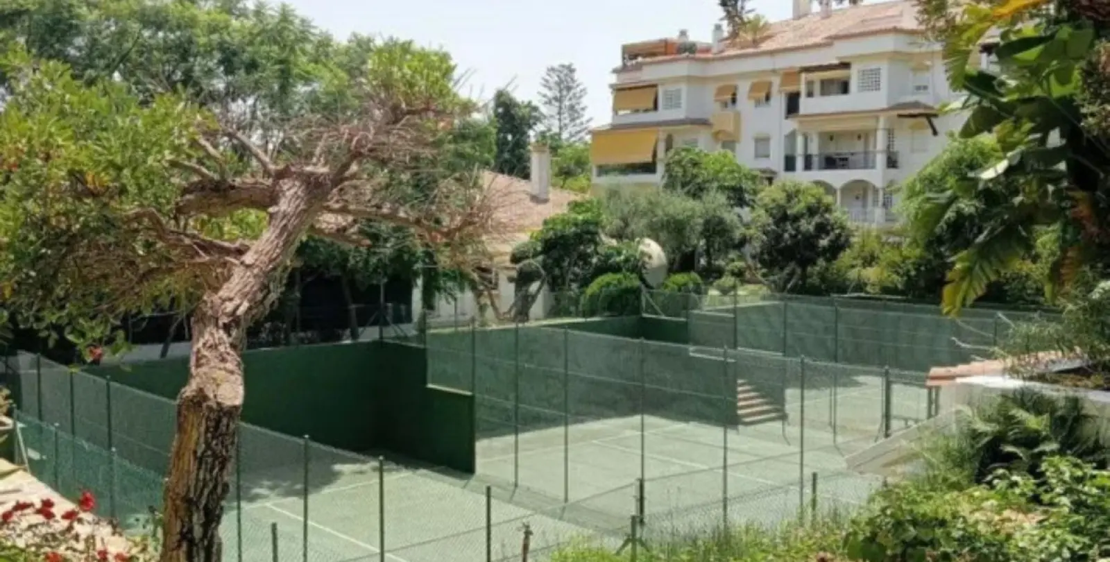 Venta de apartamento en planta media en Marbella 9