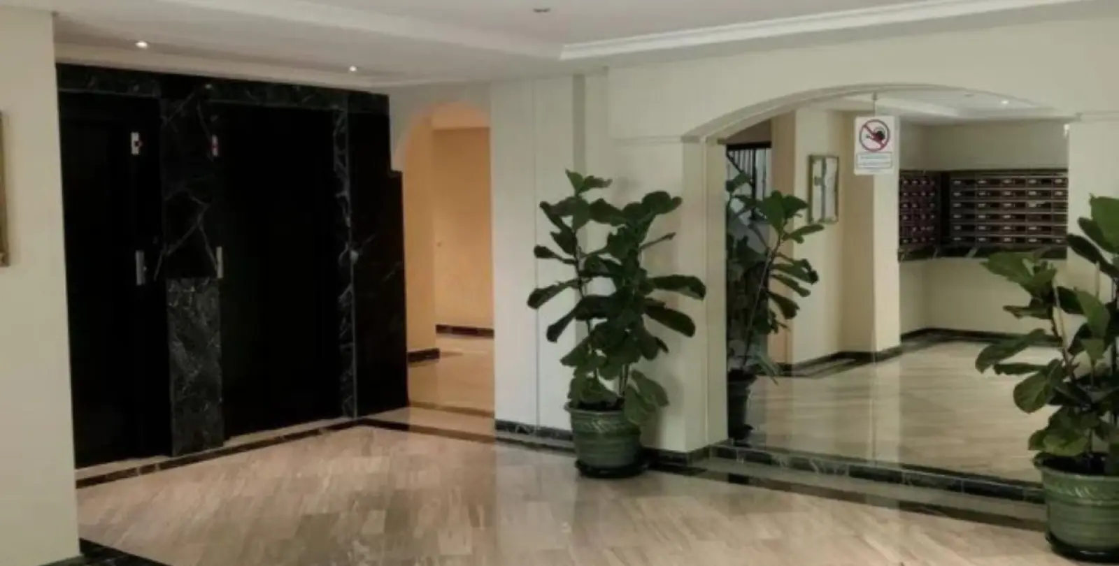 Venta de apartamento en planta media en Marbella 12